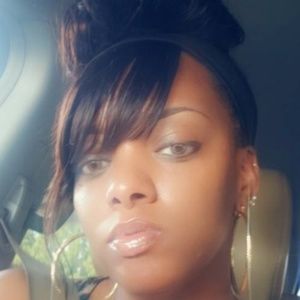 Meet your Posher, Donielle